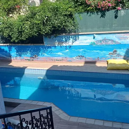 فندق Cunda Palace *