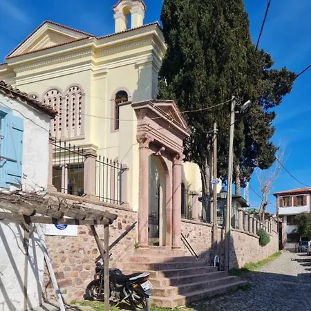 Cunda Palace Hotel *