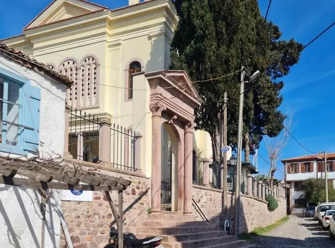 Cunda Palace Hotel *