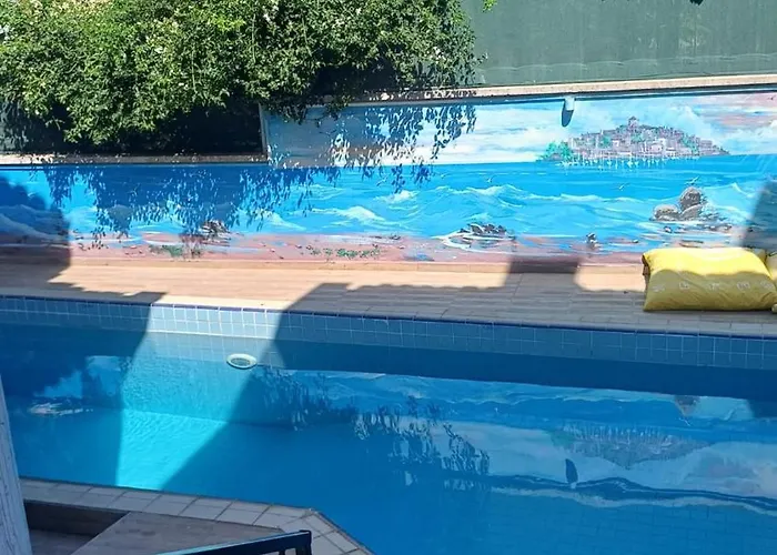 Hotel Cunda Palace *